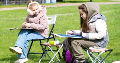 Большой московский пленэр «Городская палитра» соберет юных художников во Дворце пионеров